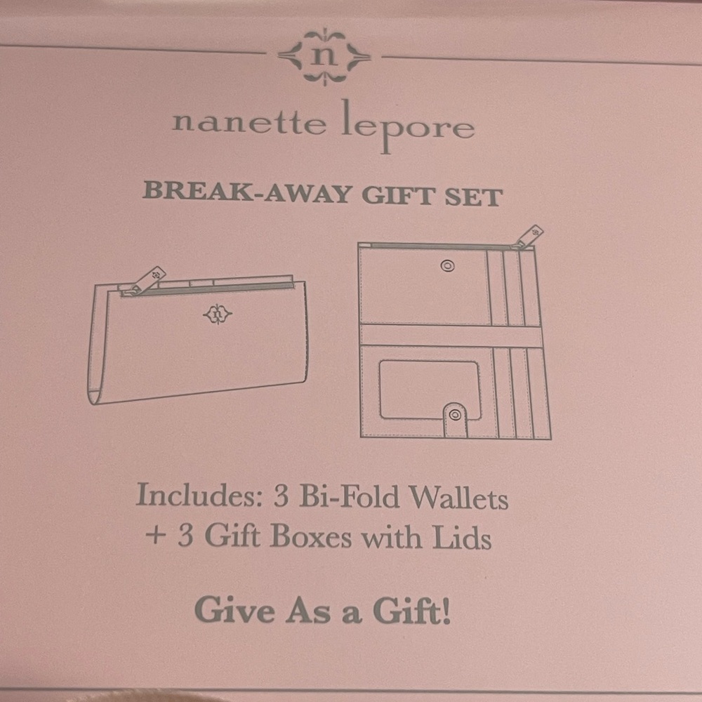 NANETTE LEPORE Break-Away Gift Set - 3 Bi-Fold Wallets w/Gift Boxes & Li… - Picture 6 of 12